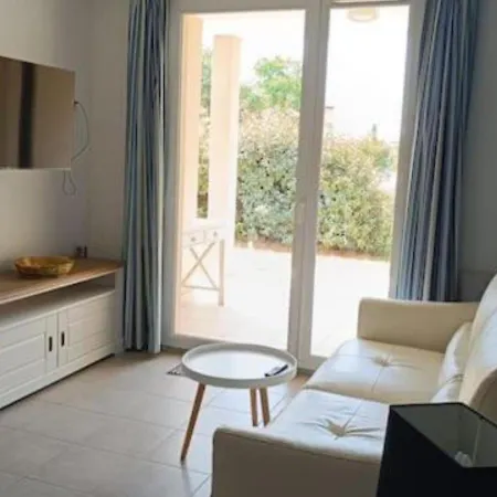 Apartment L'argentiere, Proche Plage,residence Piscine, Tennis, Parking La Londe-les-Maures